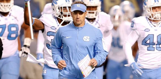 Larry Fedora jogs out