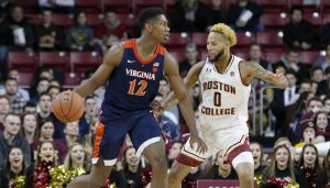 De'Andre Hunter drives